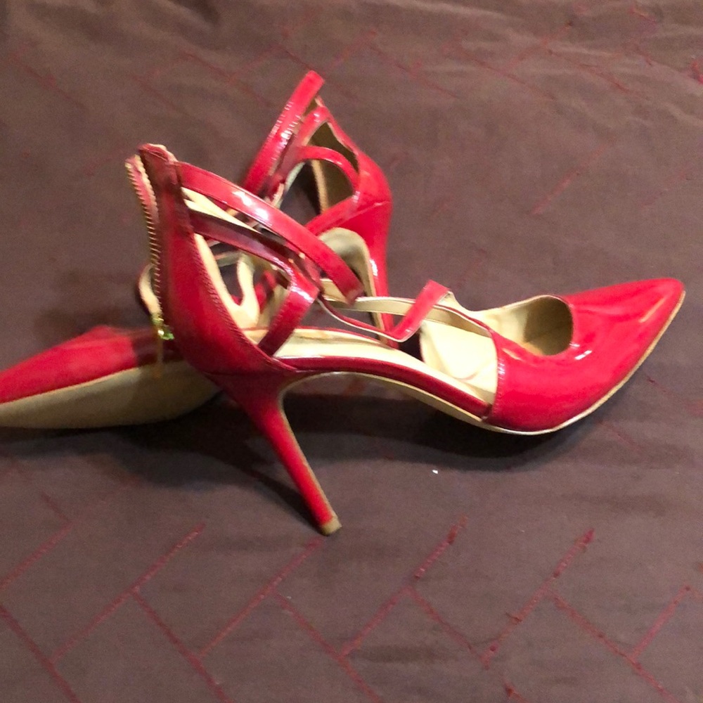 New Michael Kors Red Patent Leather Gold Zip Heels